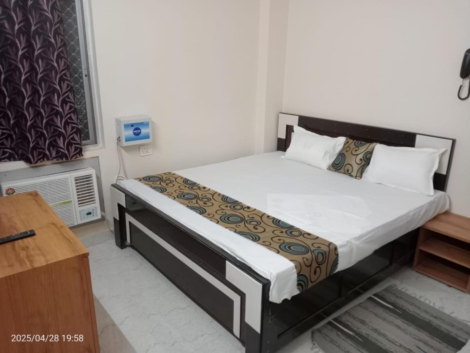 Hotel Vishwa Residency Patna  Room photo